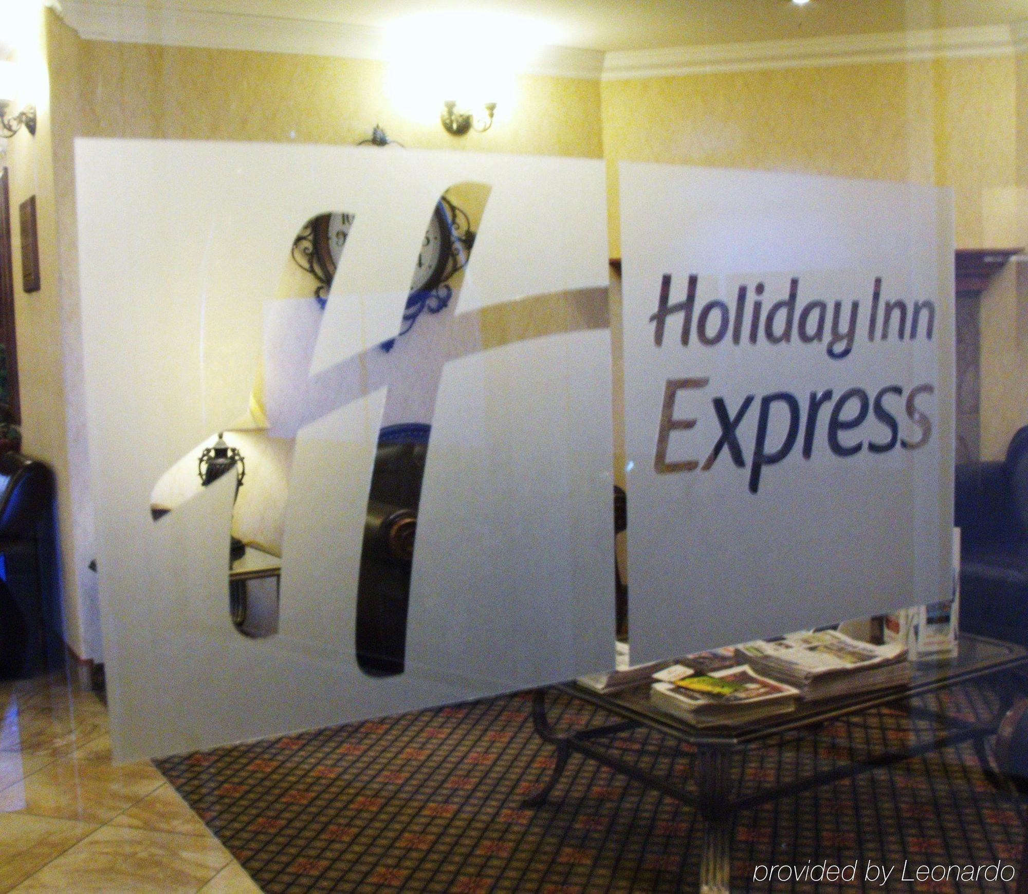 Holiday Inn Express Airdrie, An Ihg Hotel Inreriör bild